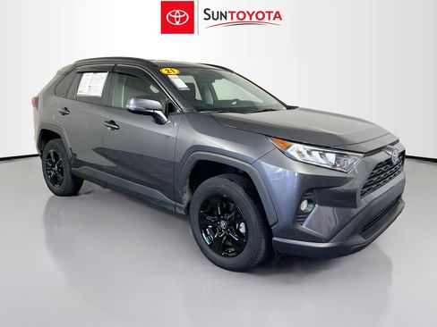 Used 2021 Toyota RAV4 XLE image 1