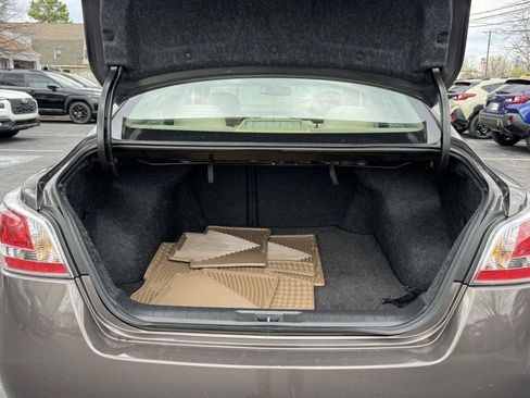 Used 2015 Nissan Altima 2.5 SV w/ Convenience Package image 12