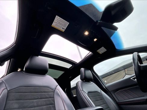 Used 2020 Ford Edge ST-Line w/ Cold Weather Package image 13