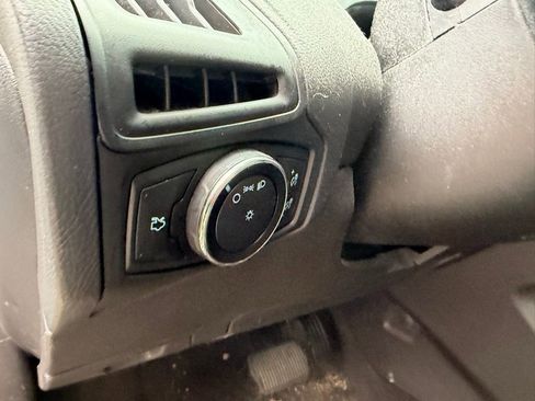 Used 2014 Ford Focus S FWD image 7