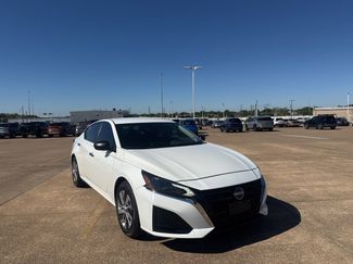 Certified 2025 Nissan Altima 2.5 S video 1