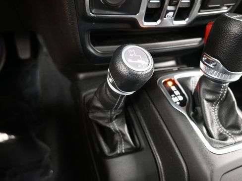 Certified 2024 Jeep Gladiator Sport image 26