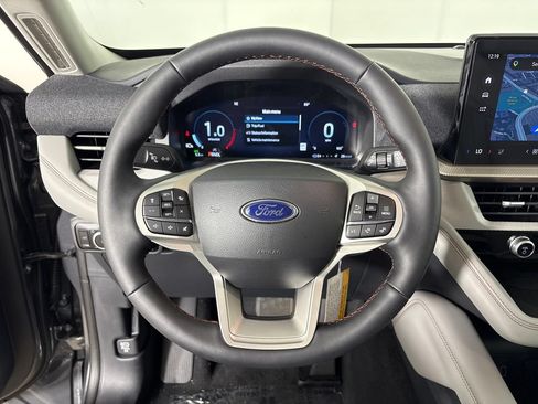 New 2026 Ford Explorer Active w/ Active Comfort Package RWD image 16
