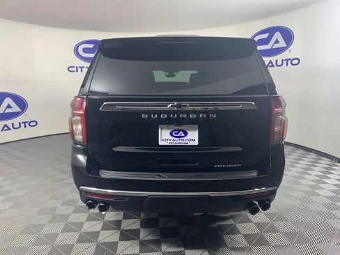 Used 2021 Chevrolet Suburban Premier w/ Premium Package image 4