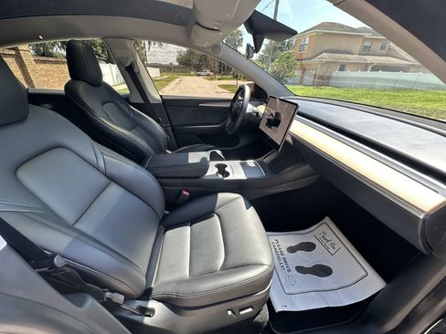 Used 2023 Tesla Model Y Long Range AWD/4WD image 12