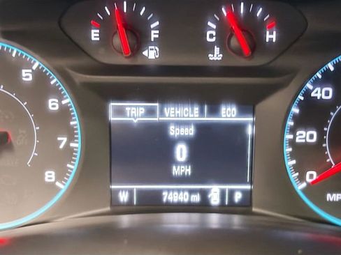 Used 2018 Chevrolet Equinox LT image 12