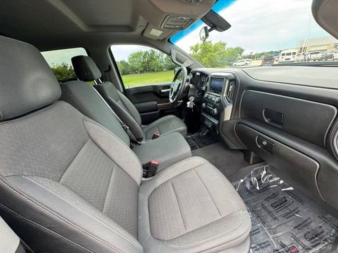 Used 2020 Chevrolet Silverado 1500 LT RWD image 32