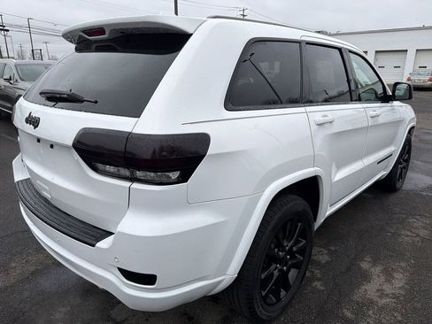 Used 2019 Jeep Grand Cherokee Altitude image 5