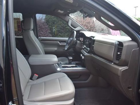 Used 2023 GMC Sierra 1500 SLT w/ SLT Premium Package AWD/4WD image 24
