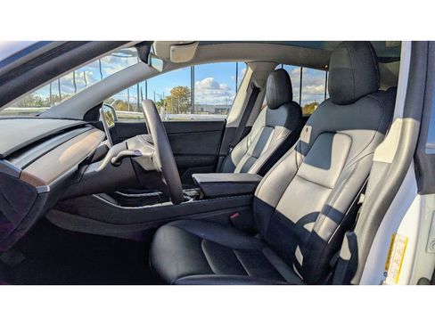 Used 2021 Tesla Model Y 2WD image 14