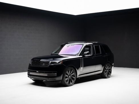 Used 2023 Land Rover Range Rover SV AWD/4WD image 4