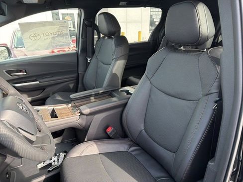 New 2026 Toyota Sienna Platinum image 27