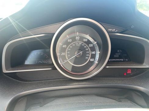 Used 2016 MAZDA MAZDA3 i Sport w/ Preferred Equipment Package FWD image 8