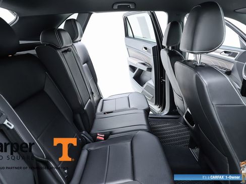 Used 2023 Volkswagen Atlas Cross Sport SE w/ Black Wheel Package FWD image 37
