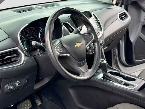 Used 2018 Chevrolet Equinox LT w/ Sun & Infotainment Package AWD/4WD image 4