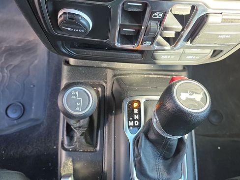 Used 2022 Jeep Wrangler Unlimited Sport image 21