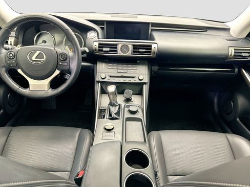 Used 2016 Lexus IS 200t image 13