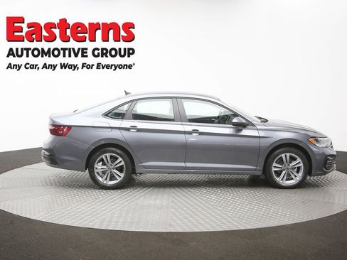 Used 2024 Volkswagen Jetta SE FWD image 41