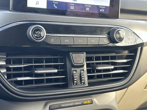 Certified 2023 Ford Escape Active w/ Cold Weather Package image 23