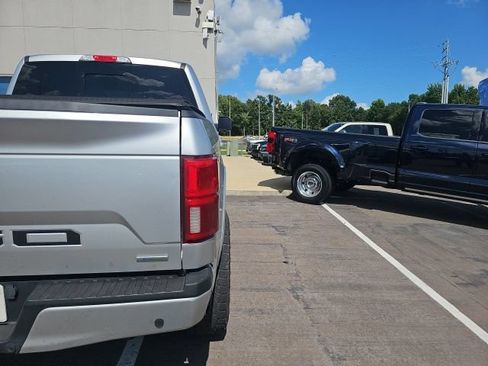 Used 2018 Ford F150 Lariat w/ Equipment Group 502A Luxury AWD/4WD image 7