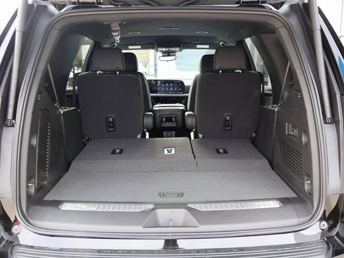 New 2026 Chevrolet Tahoe RST w/ RST Performance Edition AWD/4WD image 37
