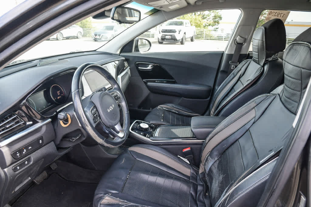 Used 2022 Kia Niro EX FWD image 17