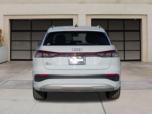 Used 2023 Audi Q4 e-tron Premium Plus w/ Premium Plus image 5