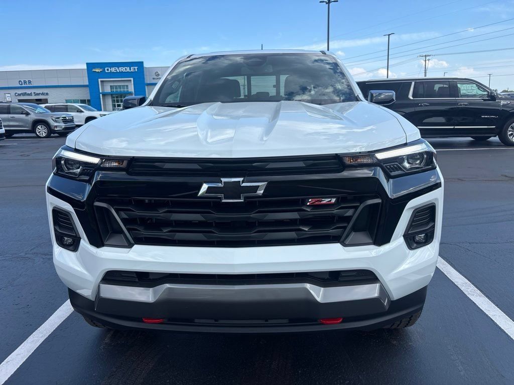 New 2026 Chevrolet Colorado Z71 w/ Z71 Convenience Package 2 AWD/4WD image 2