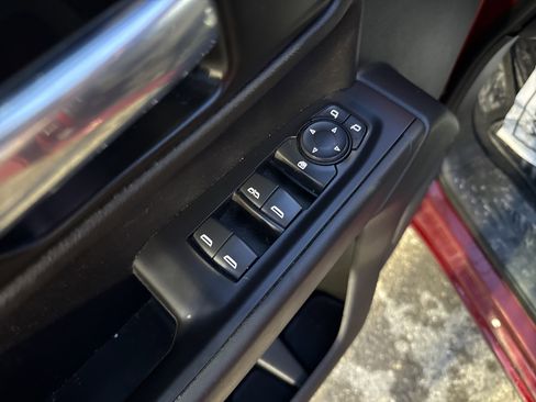 Used 2021 Chevrolet Silverado 1500 Custom w/ Safety Confidence Package image 19