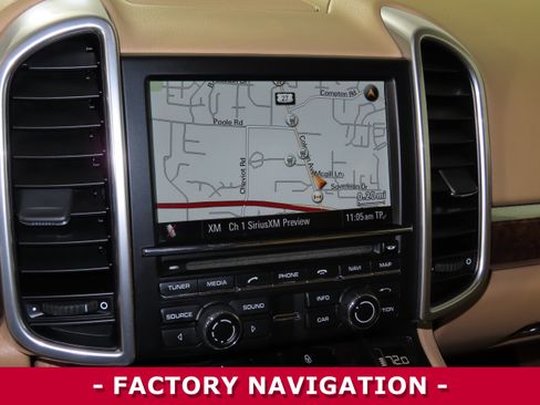 Used 2012 Porsche Cayenne S image 18