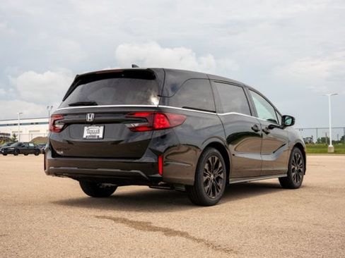 Used 2023 Honda Odyssey Sport image 7