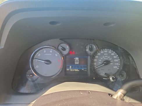 Used 2015 Toyota Tundra SR image 17