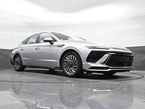 Used 2025 Hyundai Sonata SEL FWD image 43