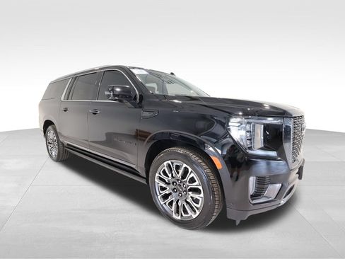 Used 2024 GMC Yukon XL Denali Ultimate AWD/4WD image 6