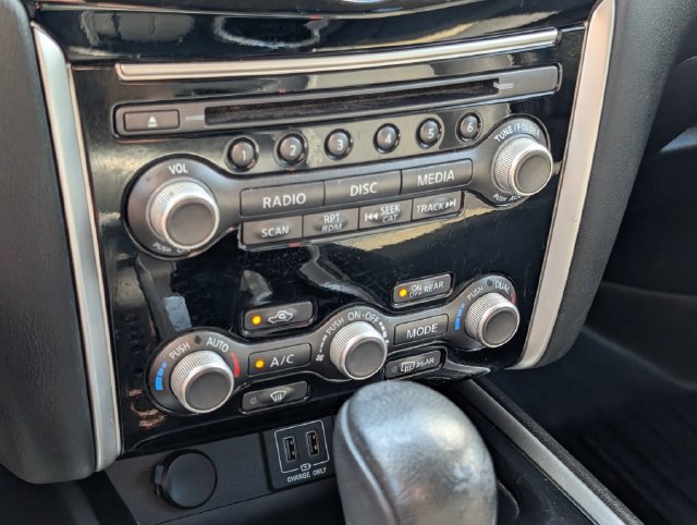 Used 2018 Nissan Pathfinder SV FWD image 26