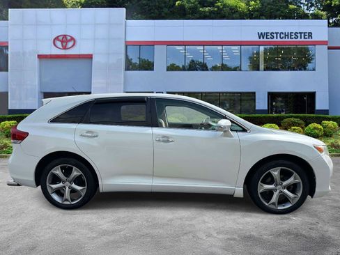 Used 2014 Toyota Venza XLE w/ XLE Premium Package AWD/4WD image 2
