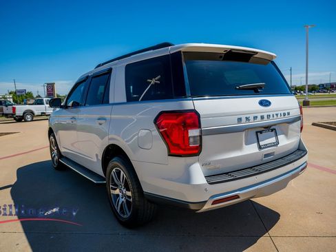 Certified 2023 Ford Expedition XLT AWD/4WD image 5