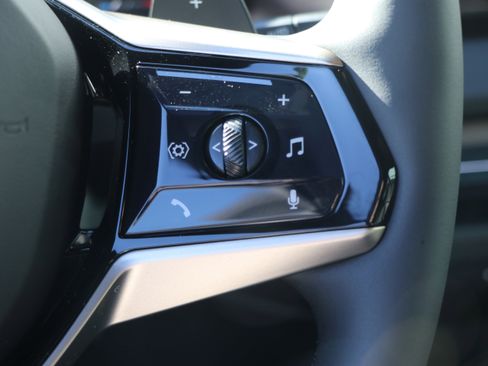 Certified 2025 BMW X3 xDrive30i w/ Convenience Package image 19