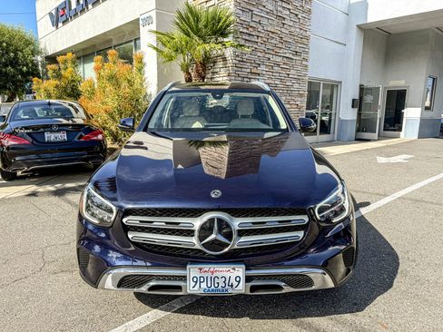 Used 2020 Mercedes-Benz GLC 300 4MATIC w/ Premium Package image 10