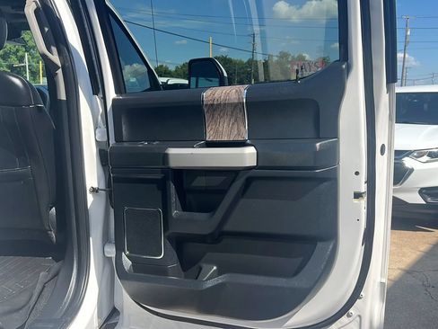 Used 2017 Ford F250 Lariat w/ Lariat Ultimate Package AWD/4WD image 13