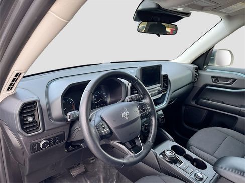 Used 2023 Ford Bronco Sport Badlands image 9