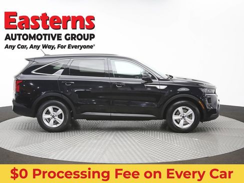 Used 2022 Kia Sorento LX FWD image 44