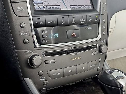 Used 2010 Lexus IS 250C w/ Luxury Pkg image 16