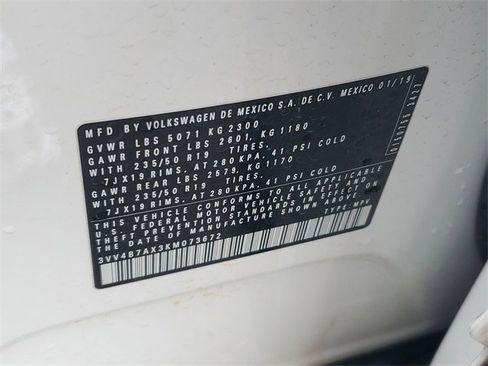 Used 2019 Volkswagen Tiguan SEL Premium image 33