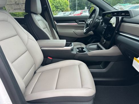 New 2026 GMC Terrain Elevation w/ Elevation Premium Package FWD image 14