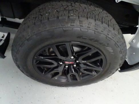Certified 2025 GMC Sierra 1500 Elevation AWD/4WD image 29