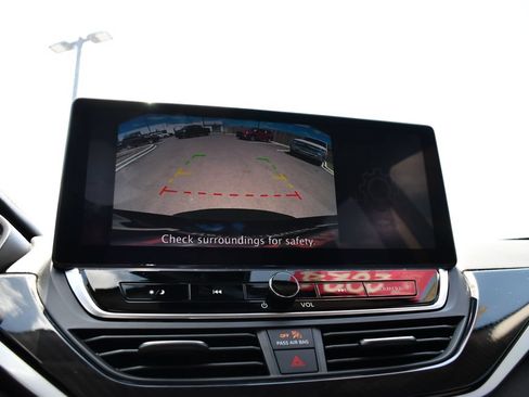 Used 2024 Nissan Altima 2.5 SR w/ SR Premium Package FWD image 18