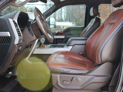 Used 2018 Ford F350 King Ranch w/ Chrome Package image 17