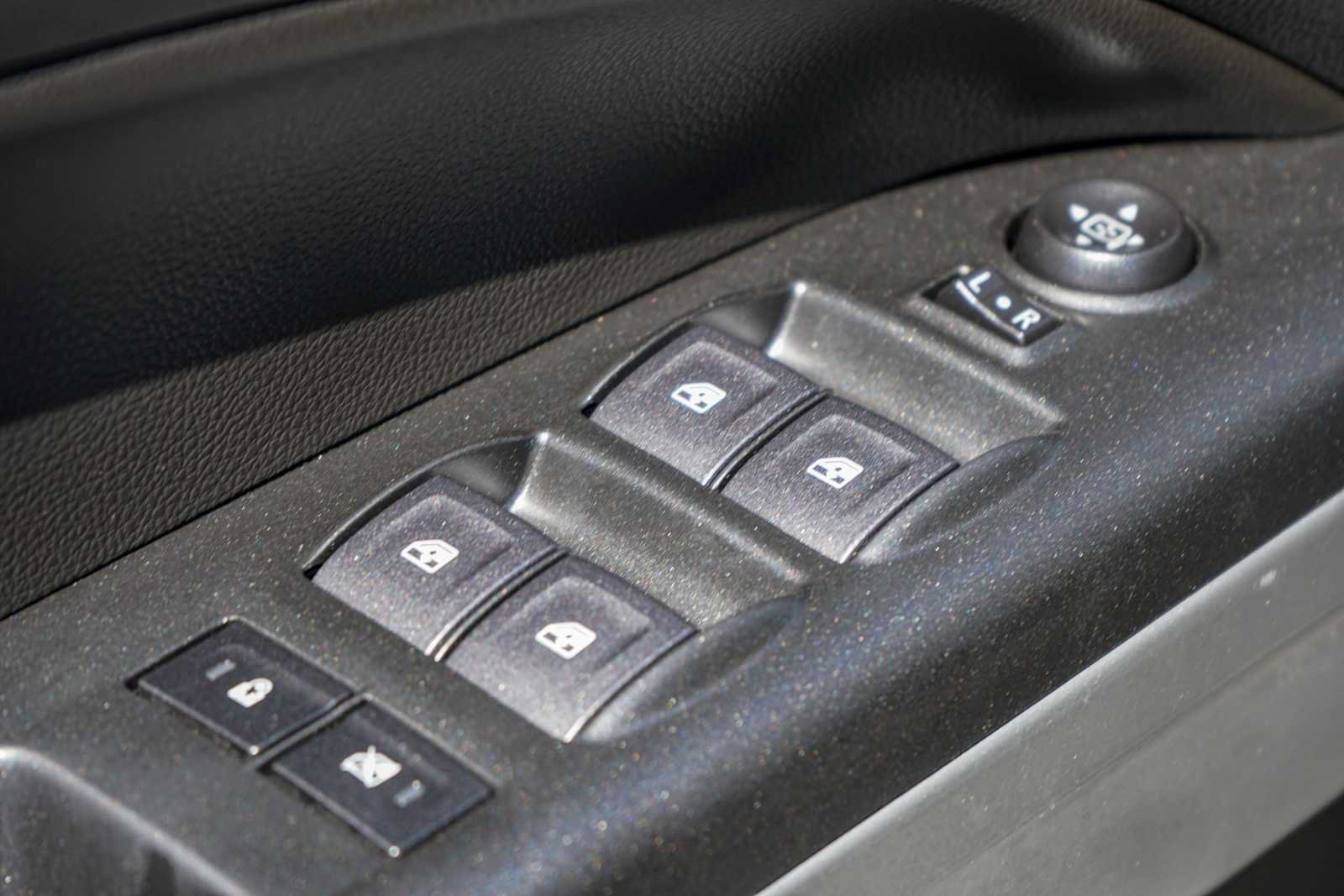 Used 2022 Chevrolet Colorado ZR2 AWD/4WD image 16