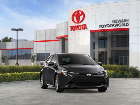 Used 2026 Toyota Corolla SE FWD image 18